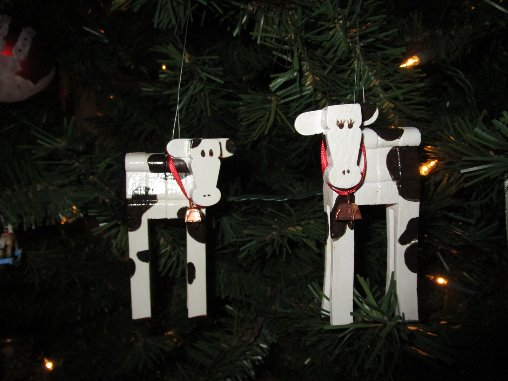 Christmas Cows by tunia