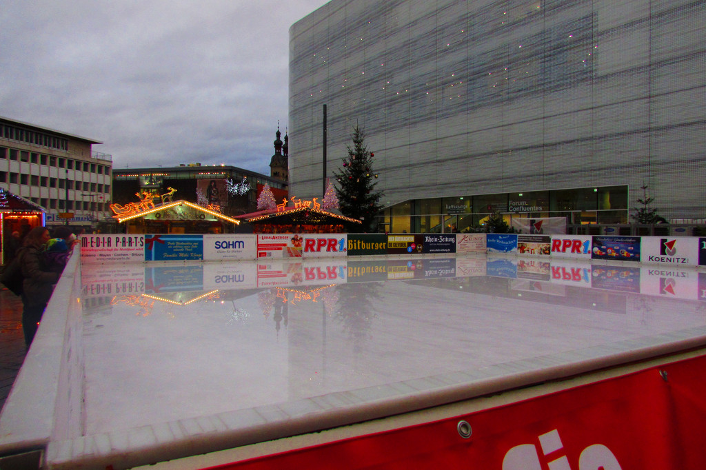 Ice Rink Koblenz by bizziebeeme