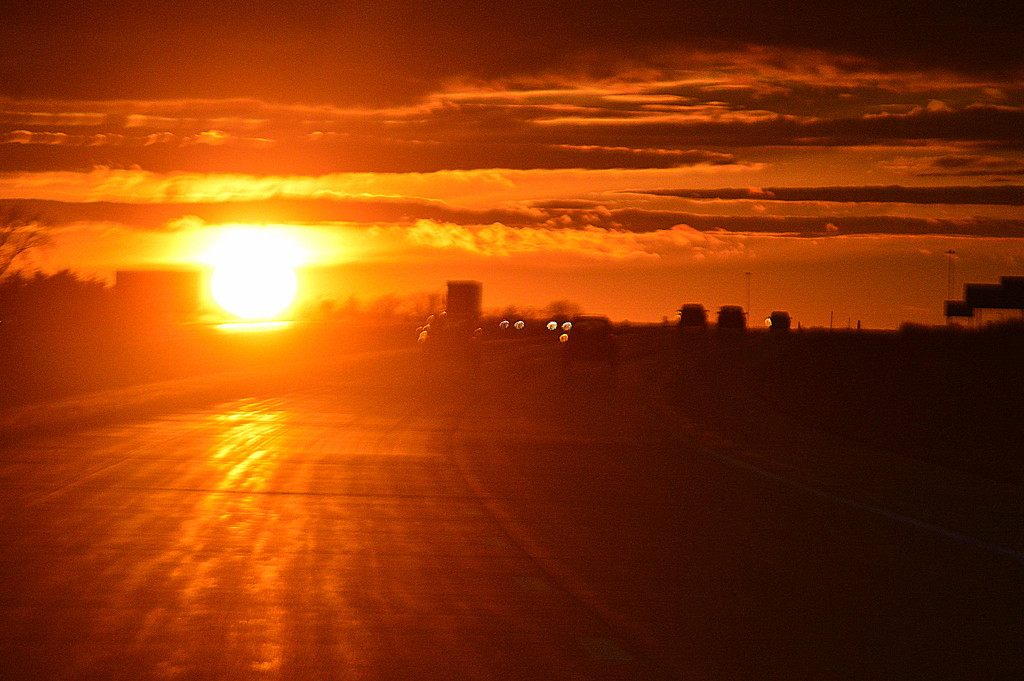 Golden Highway by kareenking