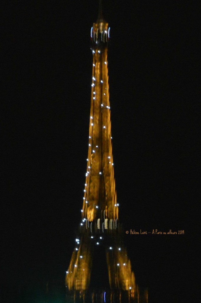 blurred Eiffel tower  by parisouailleurs