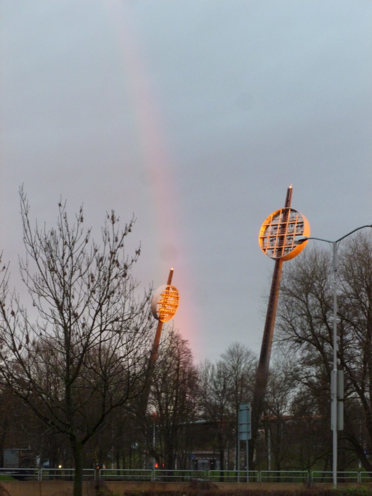 Rainbow in the city by gabis