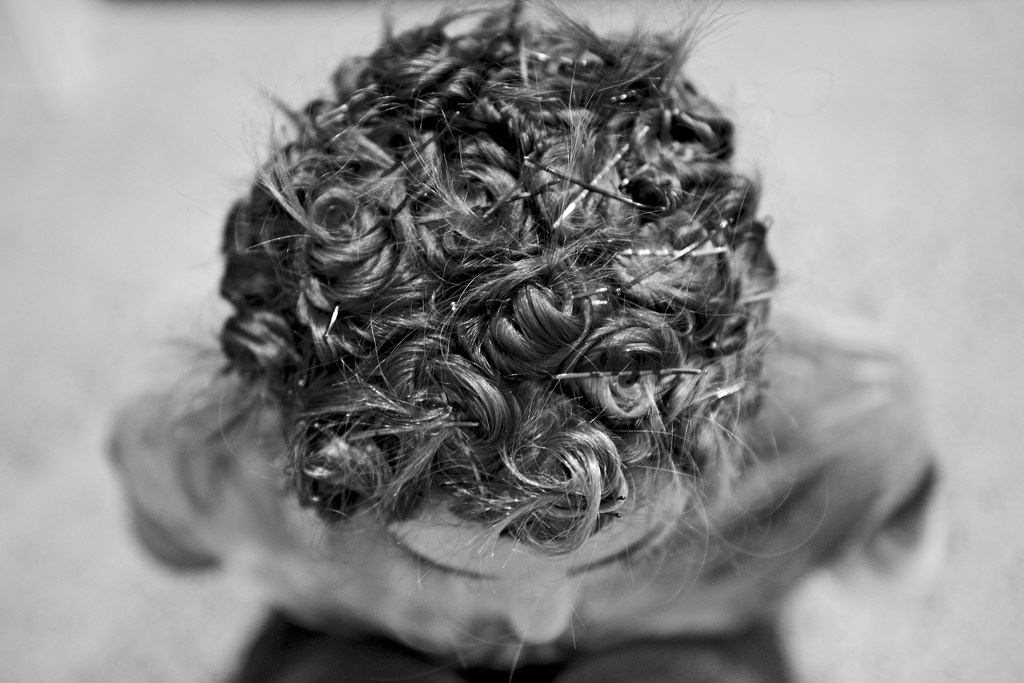 Pin Curls Before by kwind