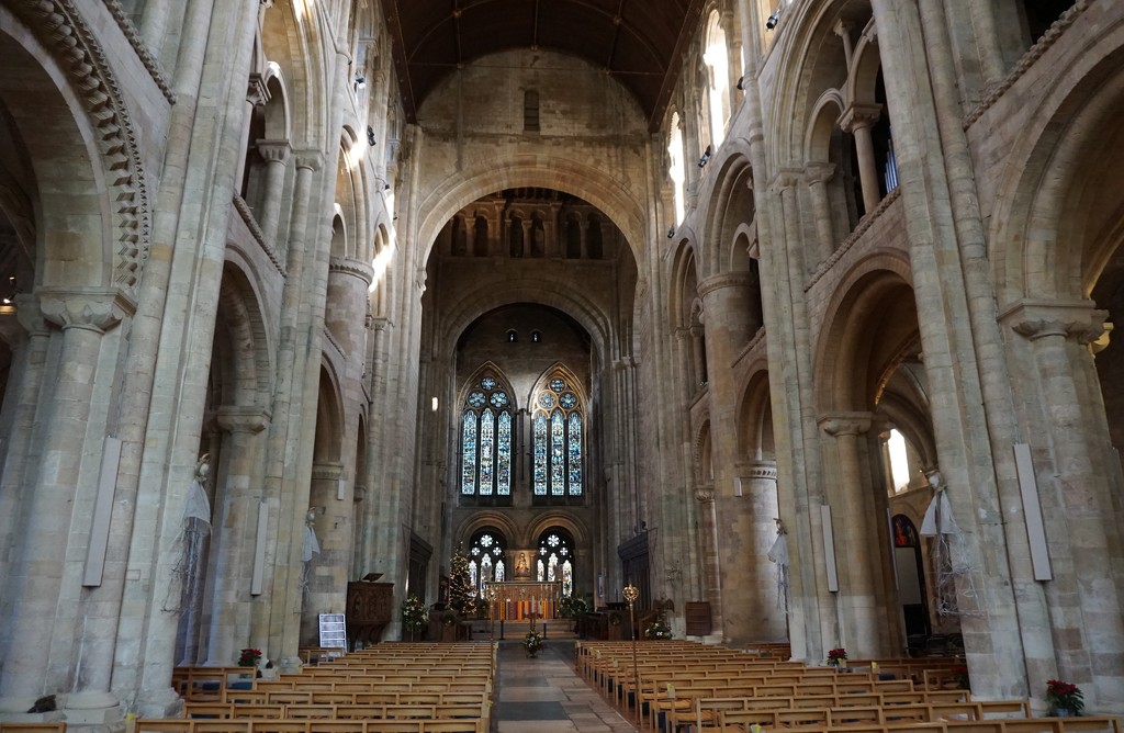 Romsey Abbey: the 'large' interior view by quietpurplehaze
