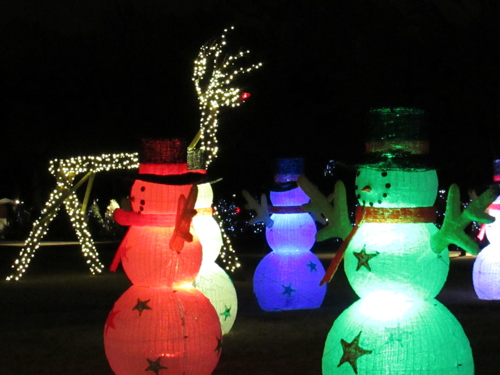 Colorful Snowmen With Rudolph by randy23