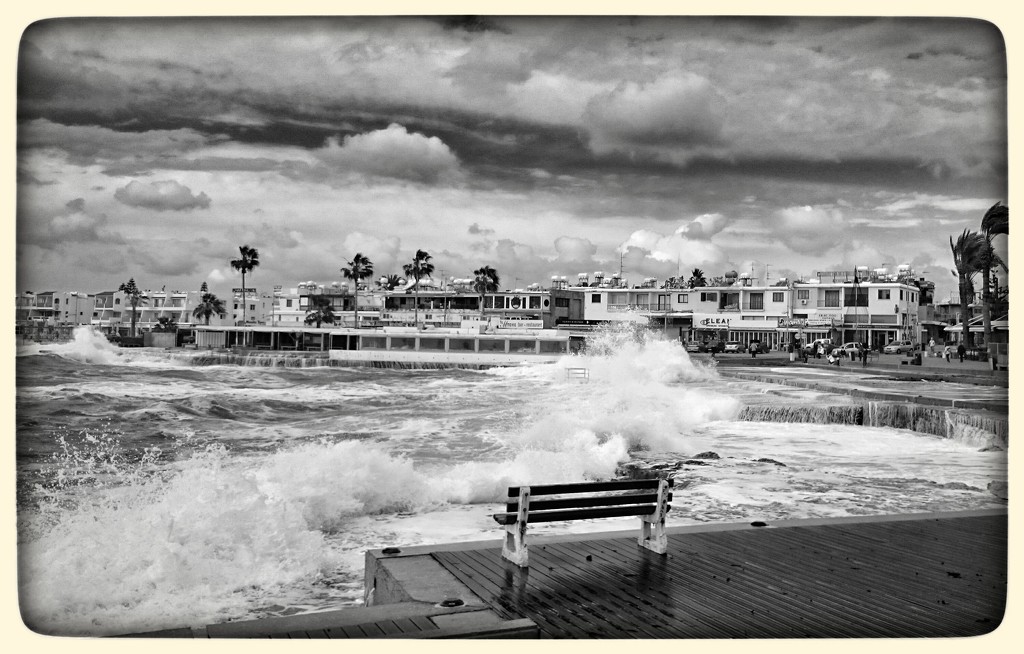 Extreme Waves, Paphos, Cyprus  by carolmw