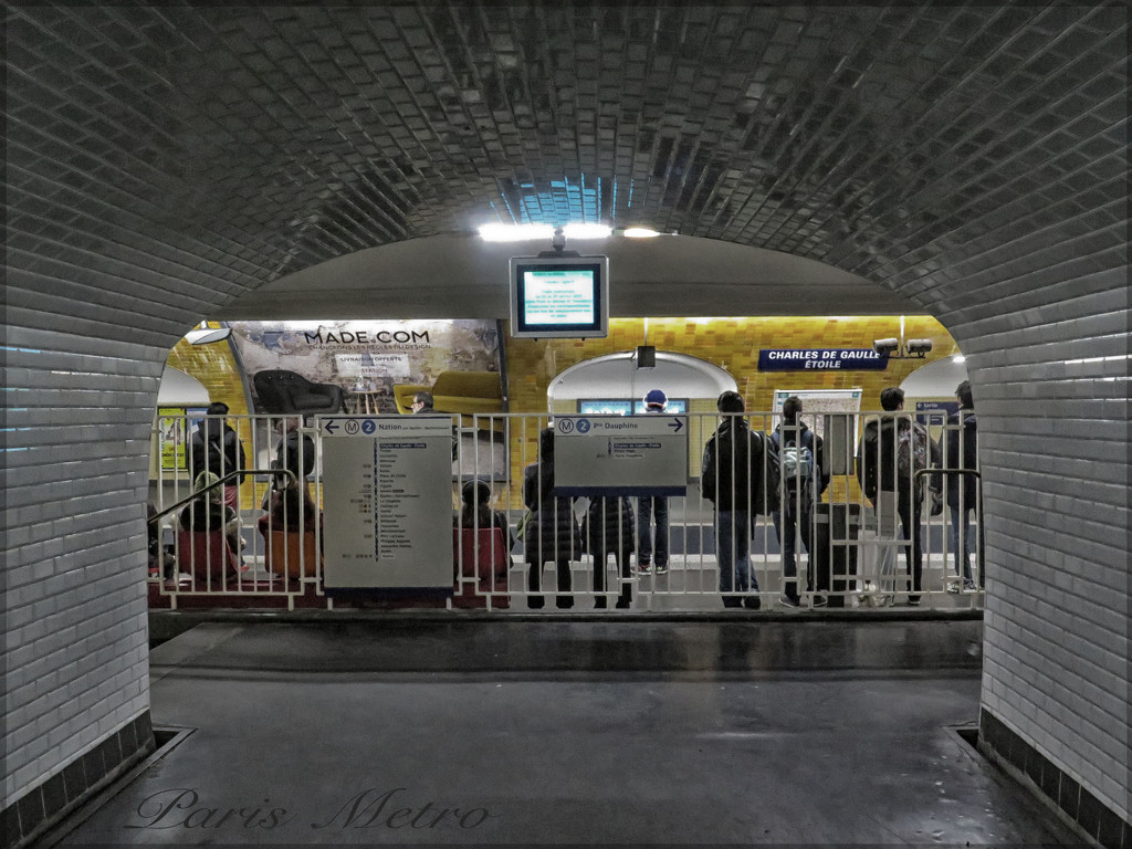 Paris Metro by jamibann