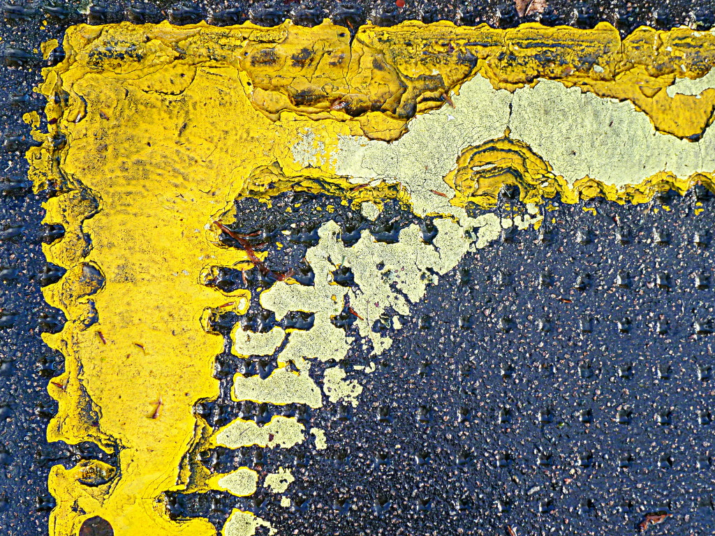 Yellow lines by boxplayer