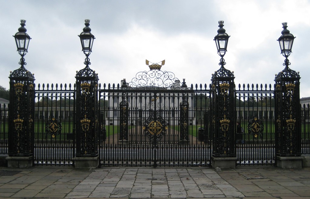 Ornate Gates, Greenwich by susiemc