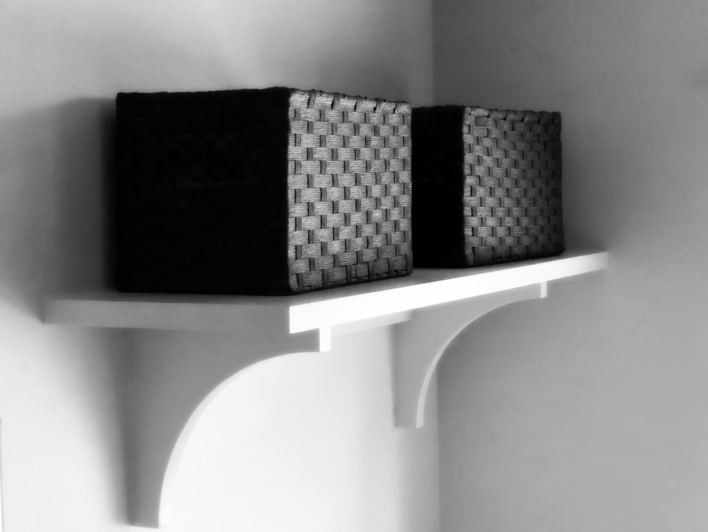 A simple shelf. by seattlite