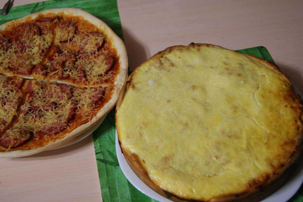 meat pie and pizza by inspirare