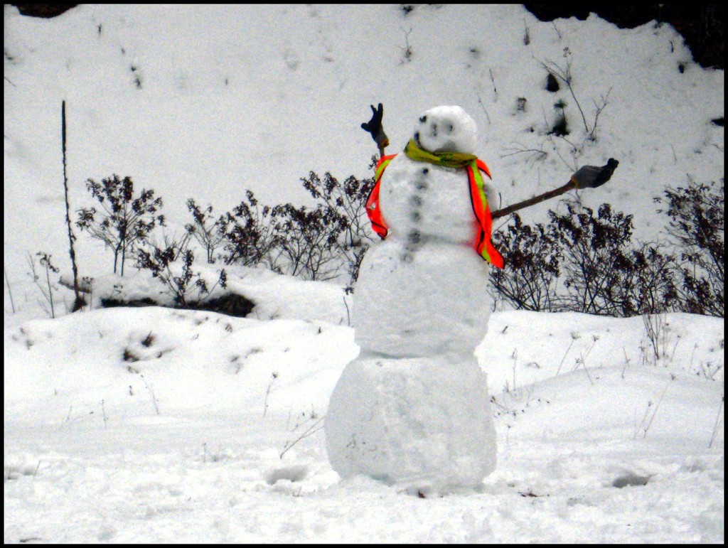 Happy Snowman by olivetreeann
