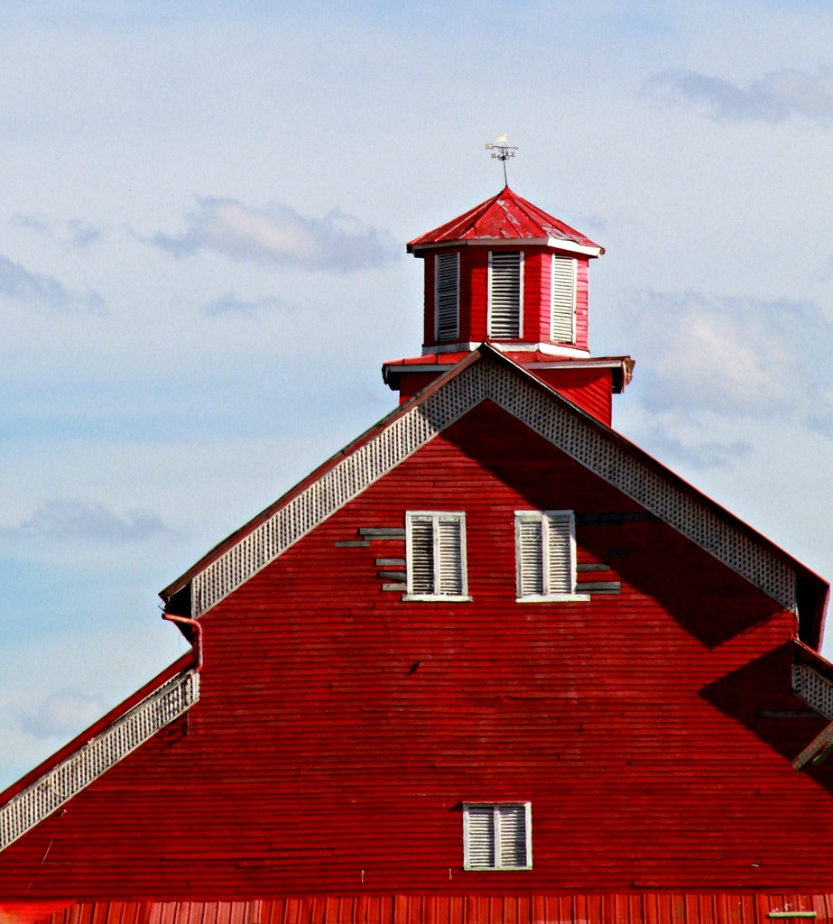 Red Barn by calm