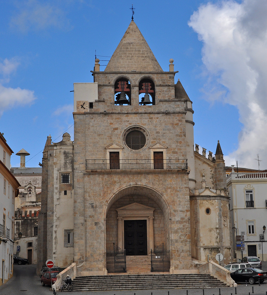 Elvas church by philbacon