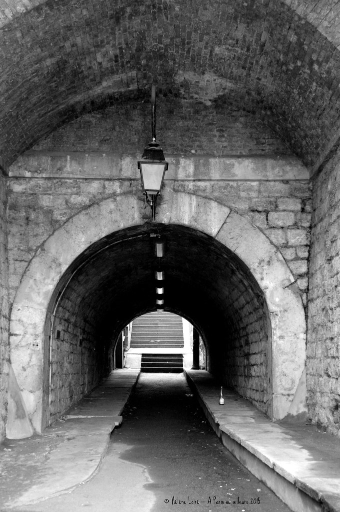 Tunnel by parisouailleurs