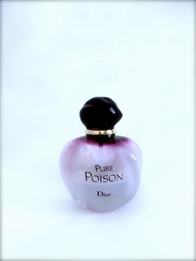 Perfume by kjarn