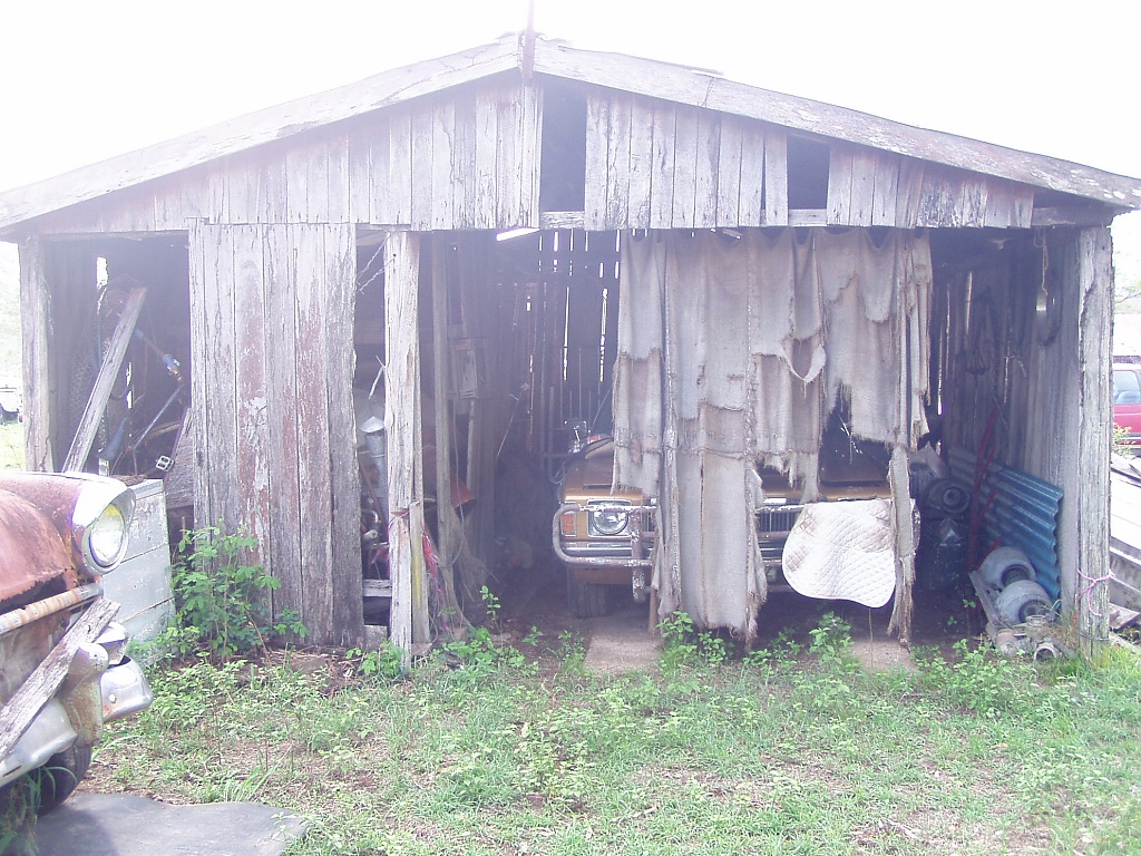 Car shed. by corymbia