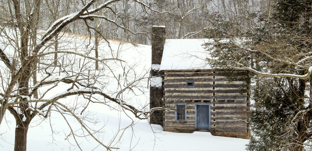 Kilgore Fort House in the Snow by calm