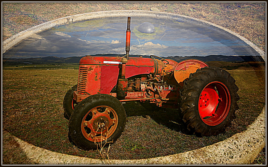Tractor in the trough by dide