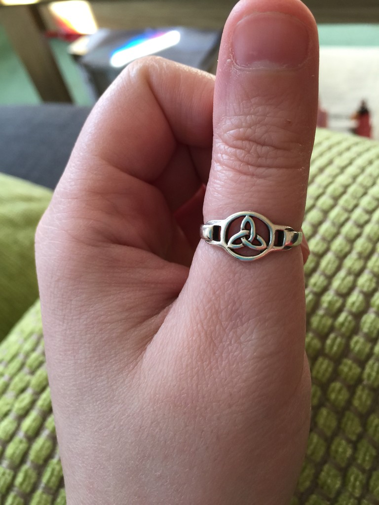 My new ring by triquetra88