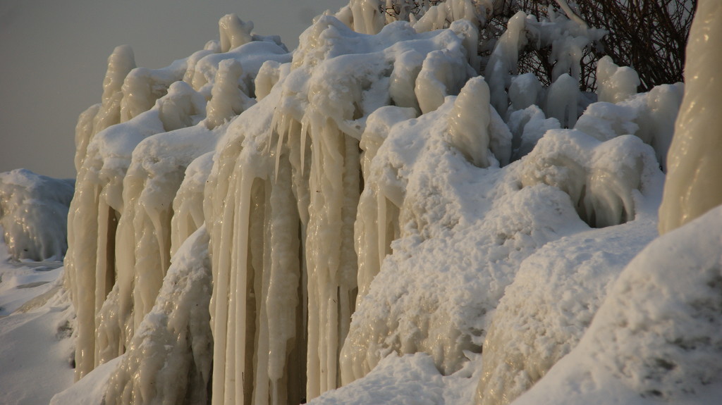 Curtains of Ice by selkie