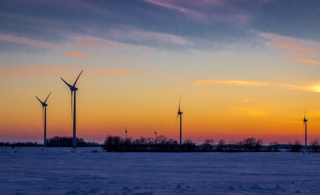 Windmill sunset by tracymeurs