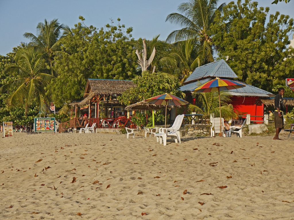 Beach Cafe Batu Ferringhi by ianjb21