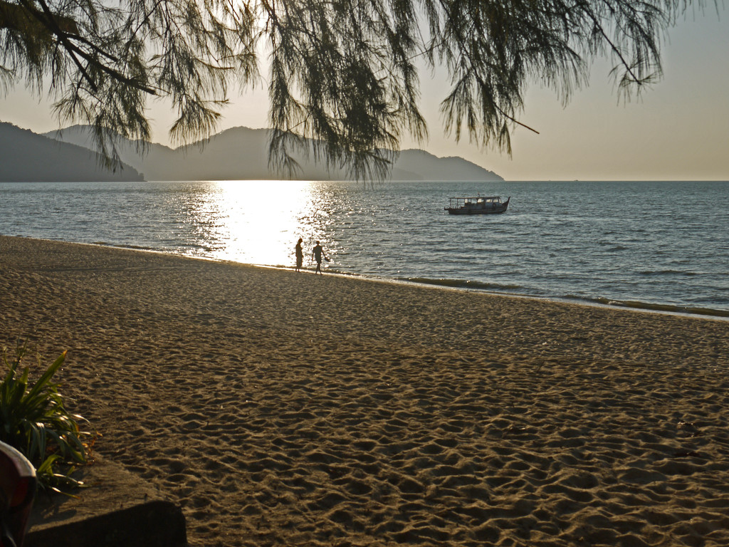 Evening Sun Teluk Bahang by ianjb21