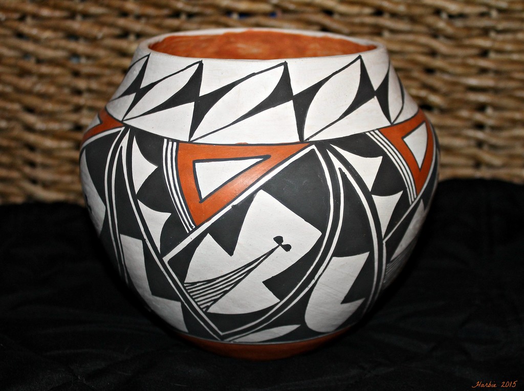 Acoma Pottery by harbie