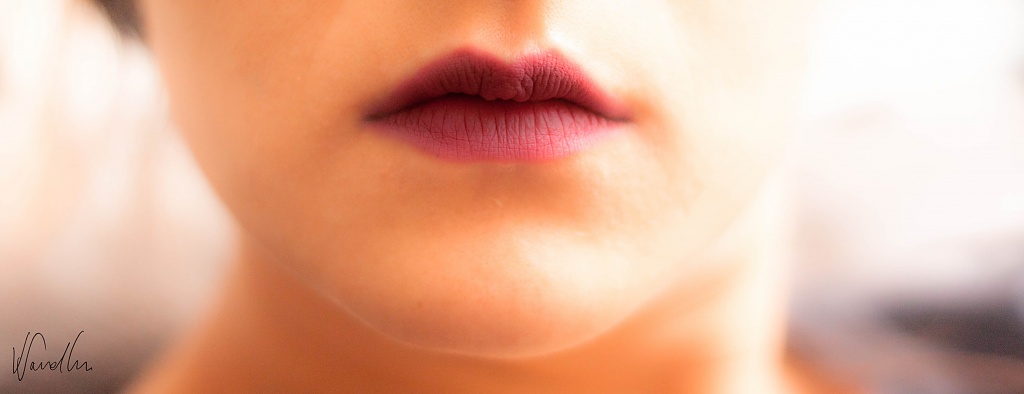 Hot lips by vikdaddy