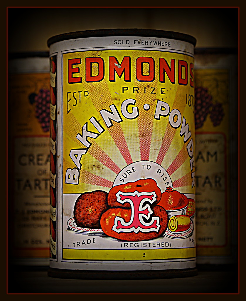 Edmond's Baking Powder by dide