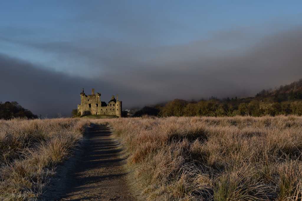 Kilchurn Castle 2 by christophercox