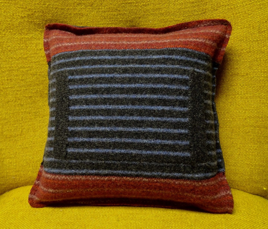 Sewing Project - Pocket Pillow by annepann