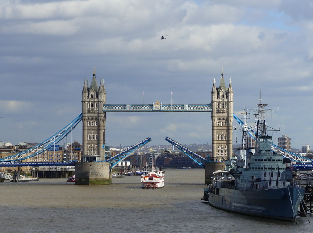  Tower Bridge by susiemc
