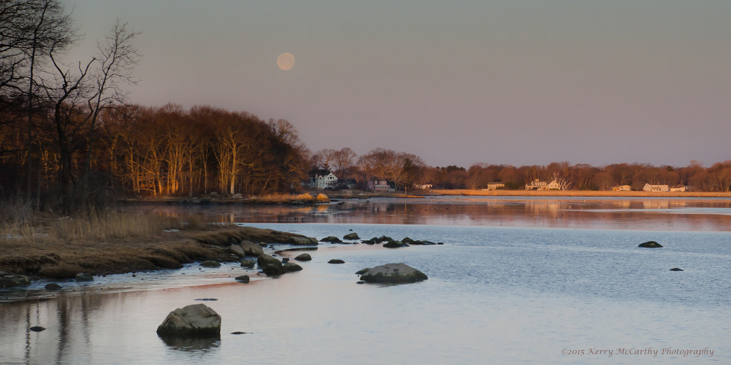 Morning light with setting moon by mccarth1