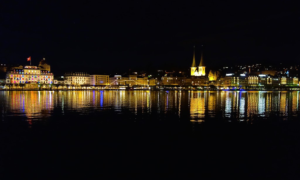 Luzern by night. by cocobella