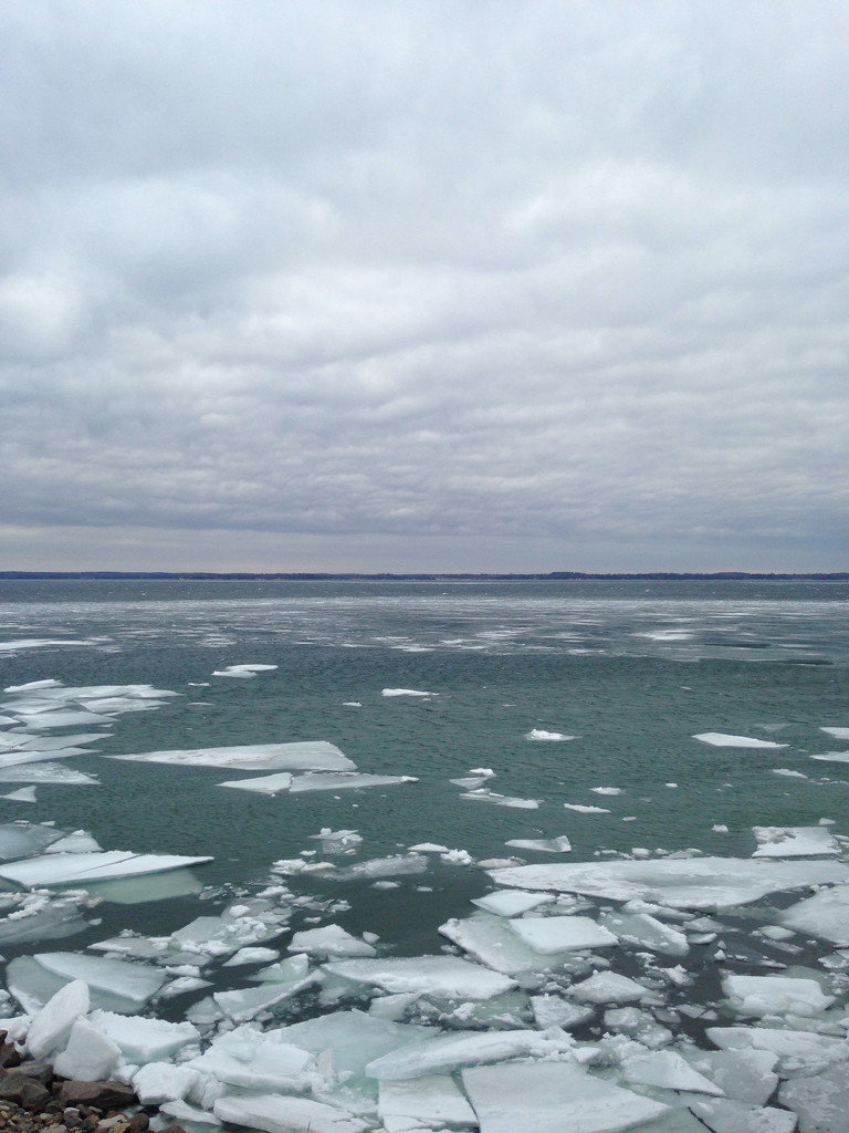 The St. Lawrence River Ice Flows by frantackaberry