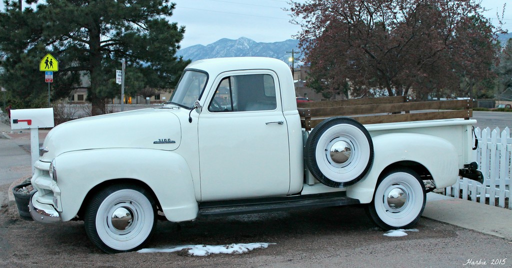 Old Chevy Pickup by harbie