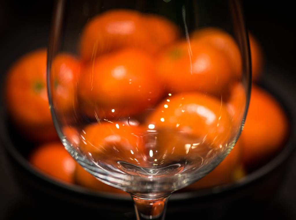 Oranges through a glass... by epcello