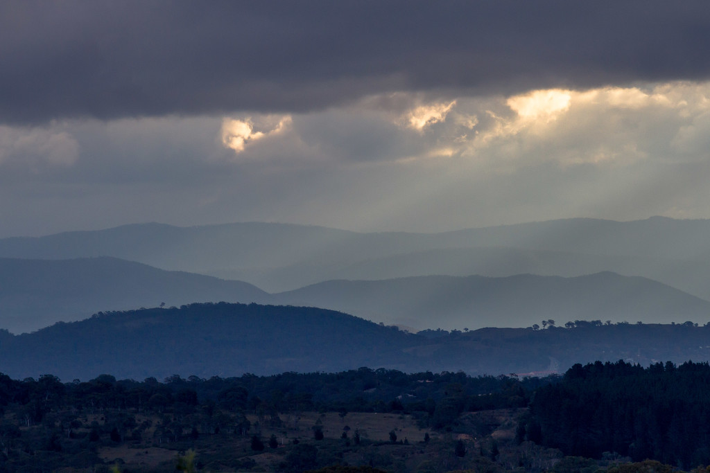 Threatening Skies over Canberra by pusspup