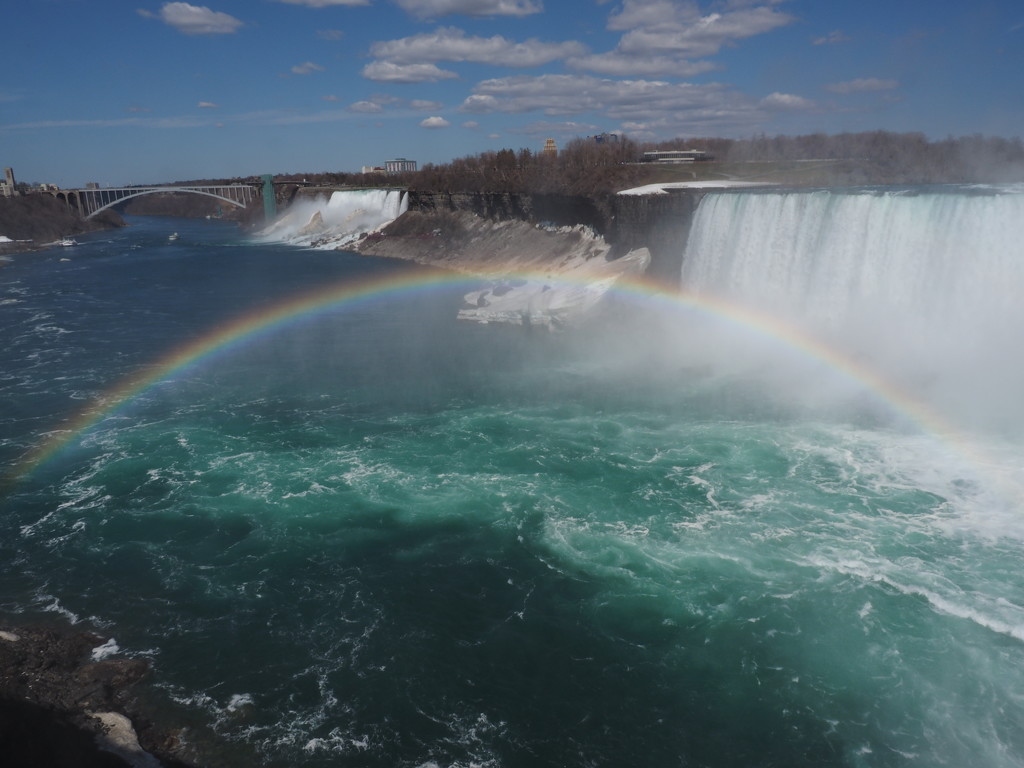 Rainbow Over Niagara Falls by selkie