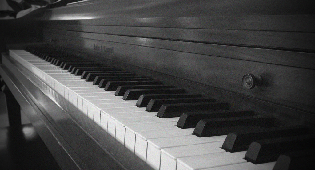 Lonely Piano in B&W by rickster549