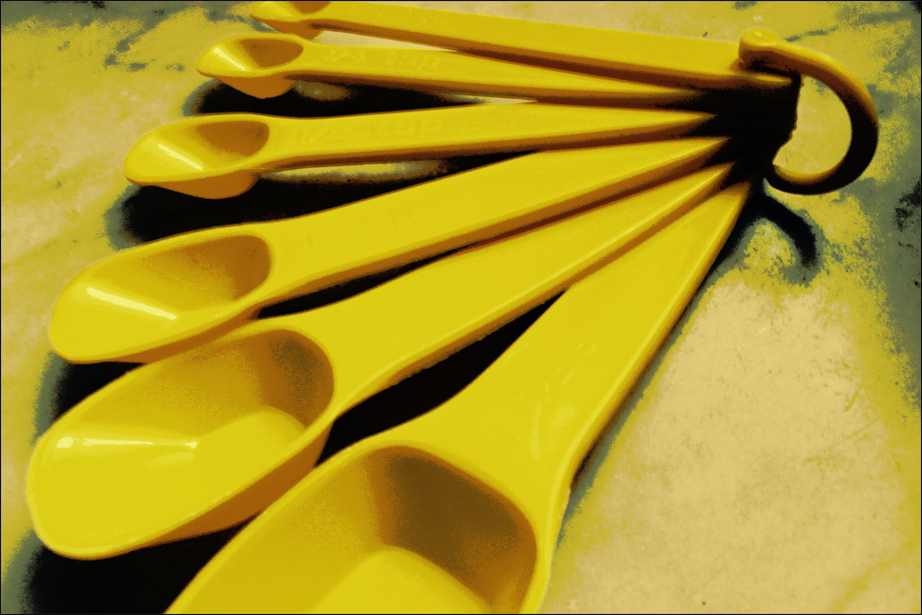 Yellow Measuring Spoons by olivetreeann