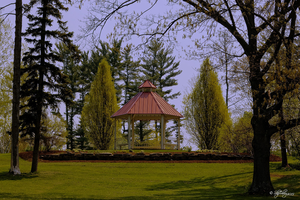 The Gazebo by skipt07