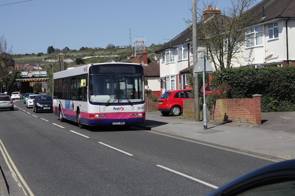 Bus approaching Portchester by davemockford