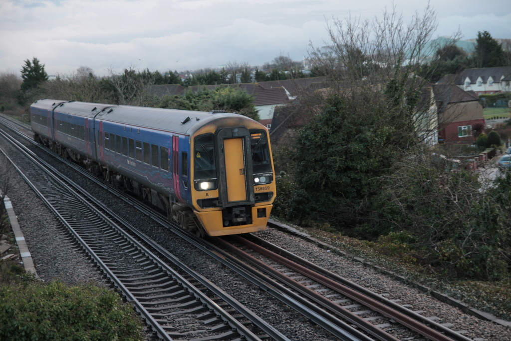 Approaching Portchester by davemockford