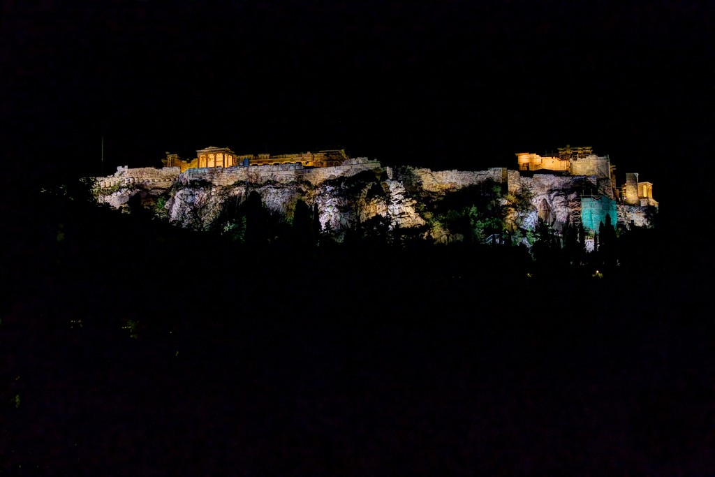 Acropolis from the Ground by jyokota