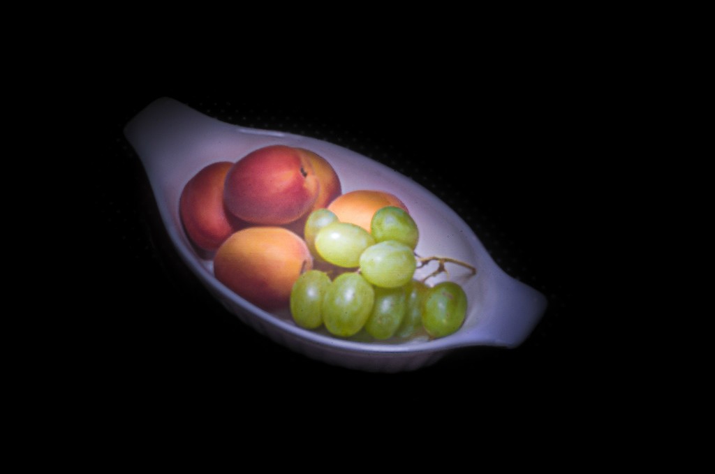Pinhole Still Life: Apricots & Grapes by vignouse