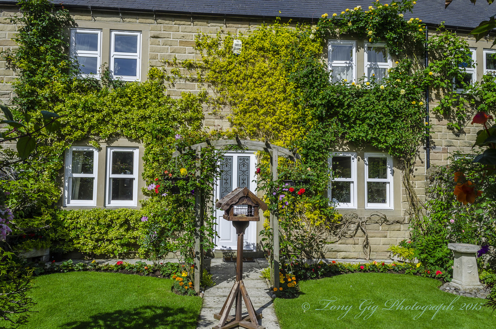 Bakewell Cottage by tonygig