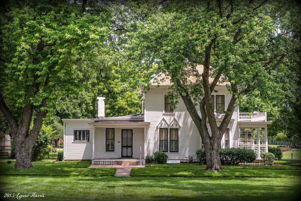 Eisenhower Home, 1898-1946 by lynne5477