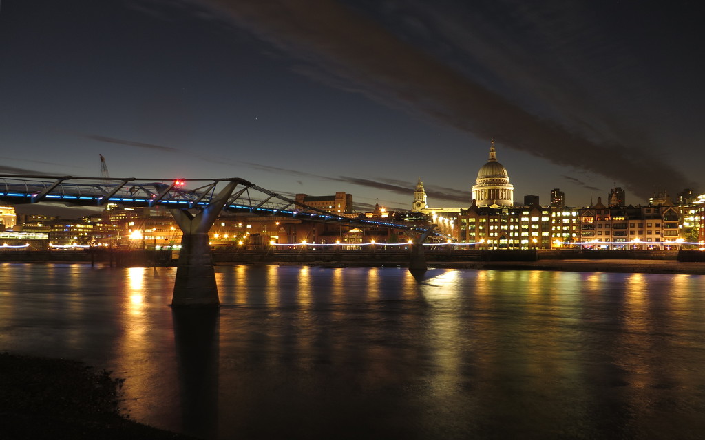 St Paul's Cathedral and the Millennium Bridge  by shannejw